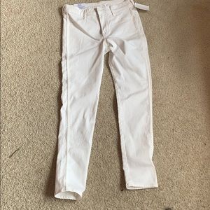 Never worn before jeans!!